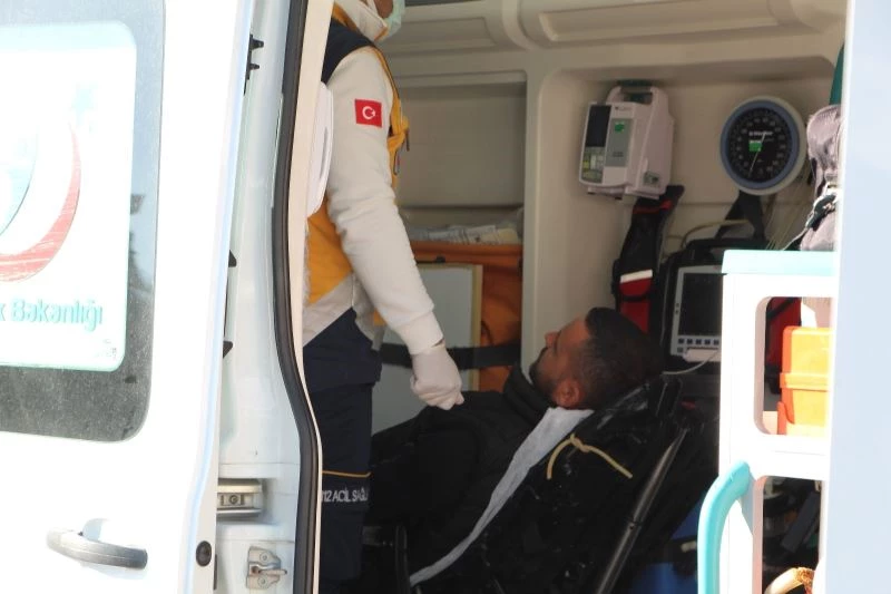 Husumetlisini korkutmak için ateş eden maganda alakasız 4 kişiyi yaraladı
