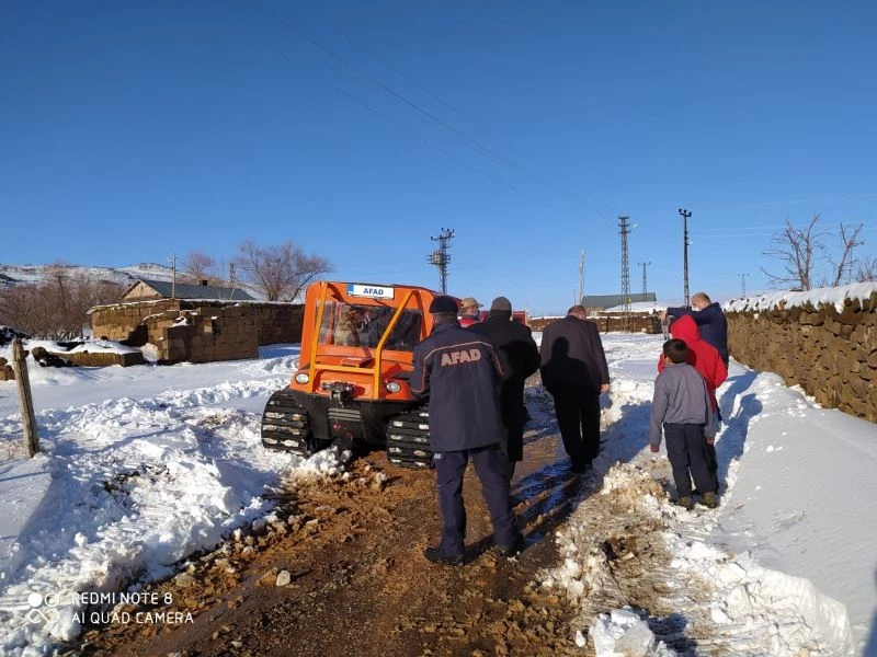 İçme suları için gittikleri arazide mahsur kalan köylüleri AFAD kurtardı
