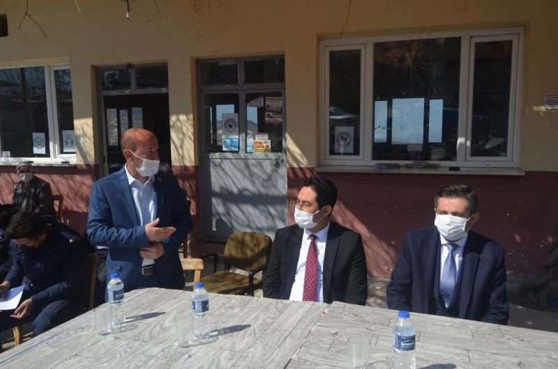 Kaymakamdan vatandaşlara ’Ev ziyaretlerini erteleyin’ uyarısı
