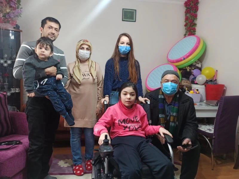 Dede torun 453’üncü aileyi sevindirdi
