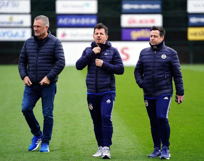 Emre Belözoğlu: “Hem zekamı hem kalbimi sahaya koyacağım”