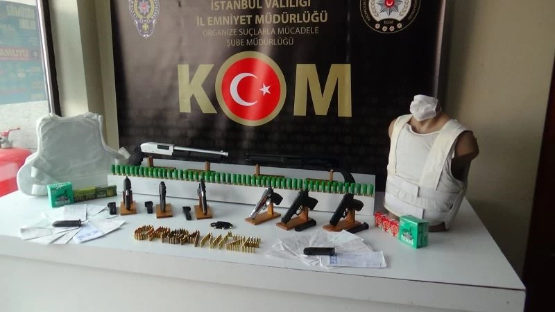 Hal esnafını haraca bağlayan çete çökertildi: 16 gözaltı
