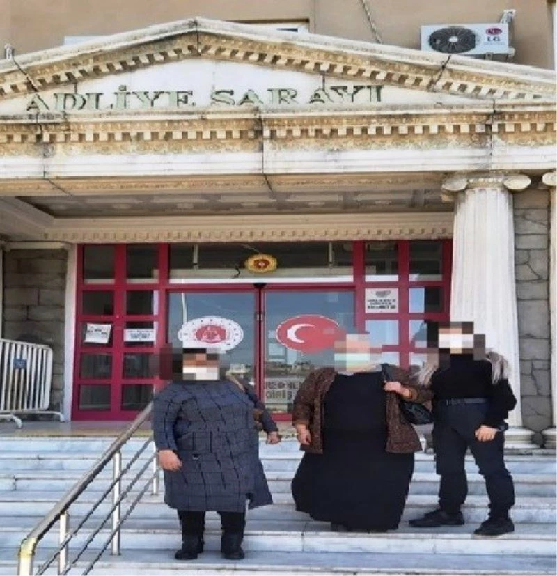 Altın kolye hırsızları yakalandı
