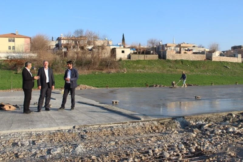 Kahta Kapalı Hayvan Pazarının zemin betonu tamamlandı
