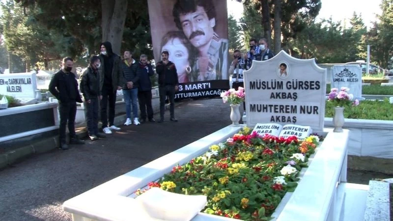 Müslüm Gürses vefatının 8’inci yılında mezarı başında anıldı
