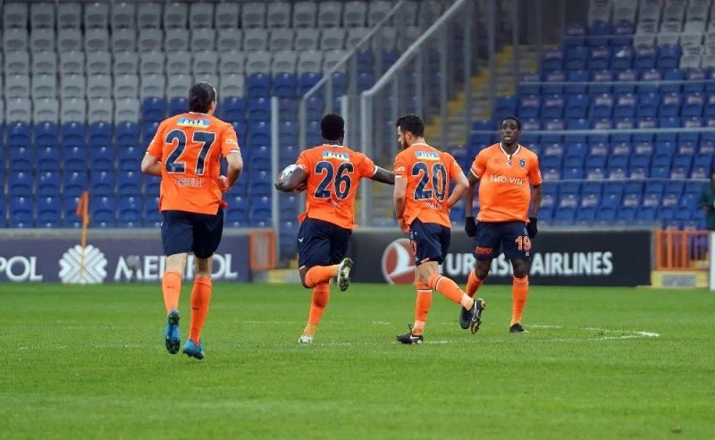 Başakşehir ligde 10 maçtır galip gelemiyor
