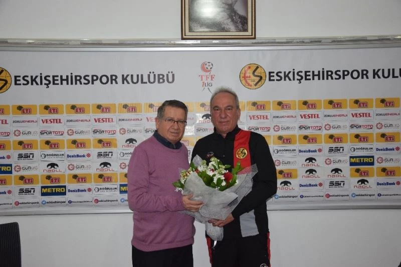 TSYD’den Cengiz Seçsev’e hayırlı olsun ziyareti
