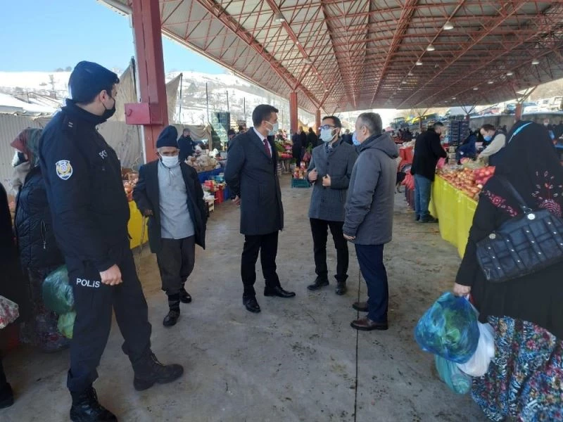 Kaymakamlardan Pazar yerlerinde denetleme
