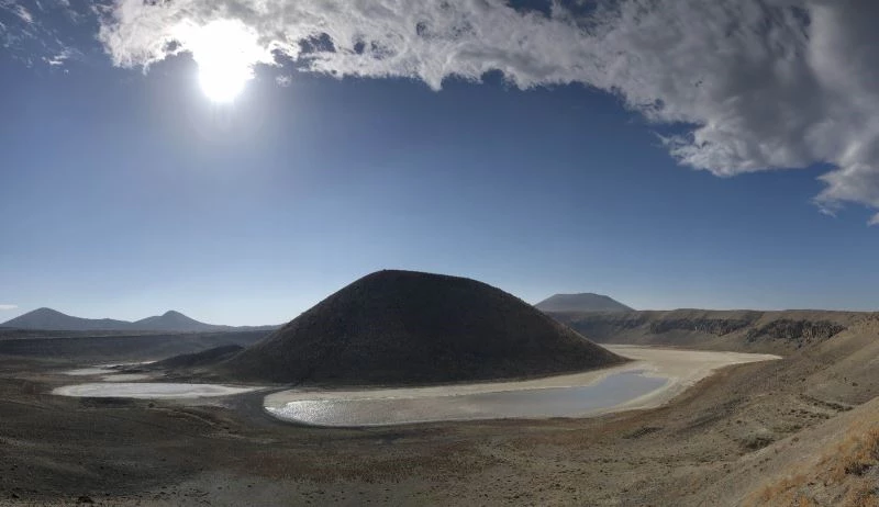 Meke Gölü kurudu, kış yağışları yetmiyor
