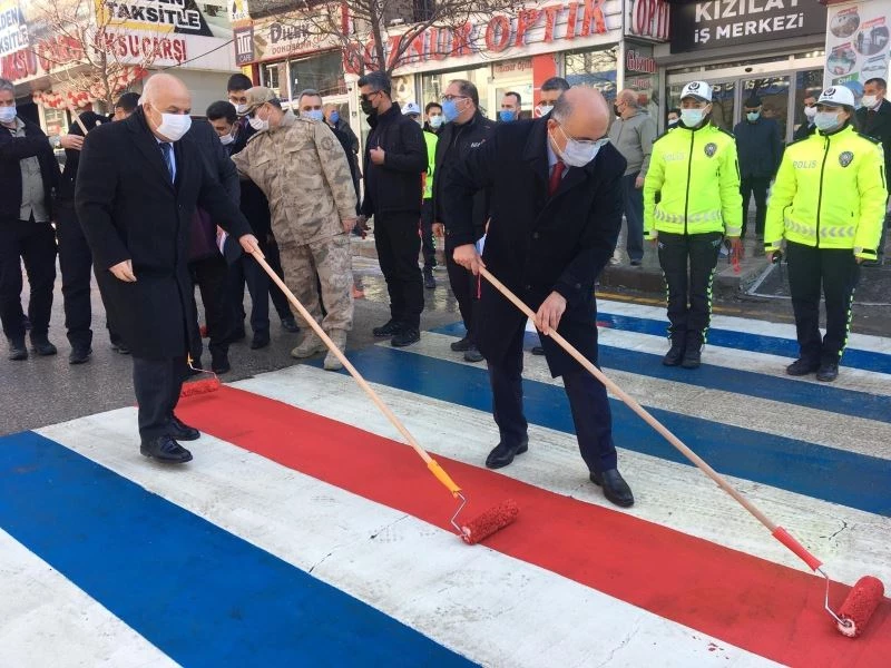 Yaya geçitlerinde ‘kırmızı çizgi’ dönemi başladı
