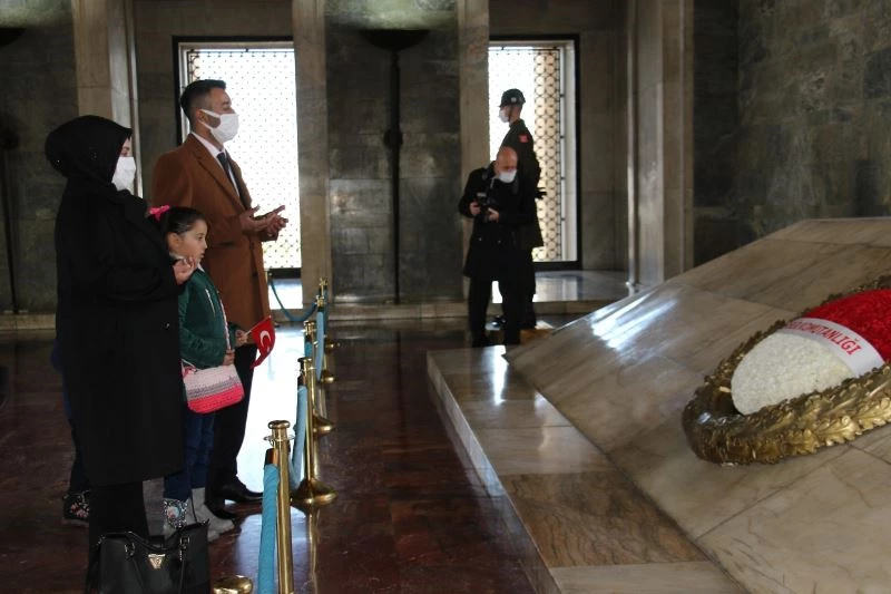 Minik Hira Anıtkabir’e kavuştu
