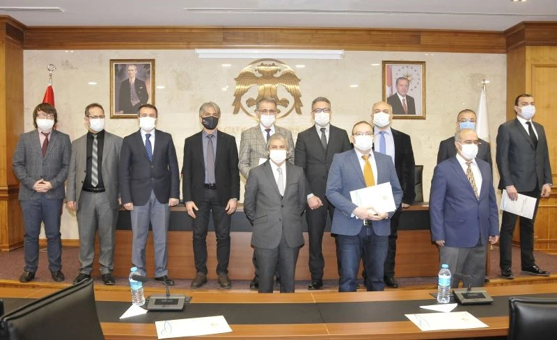 SÜ’ye projeleriyle değer kazandıran öğretim elemanlarına teşekkür
