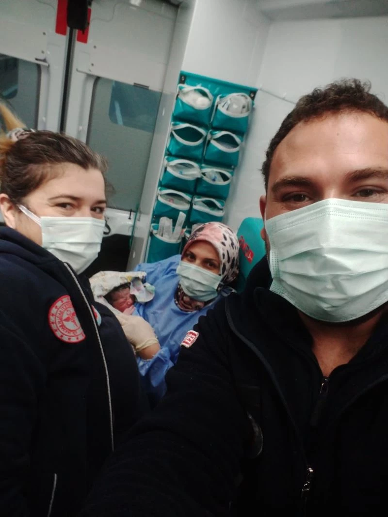 Bu sefer ambulansta anne oldu
