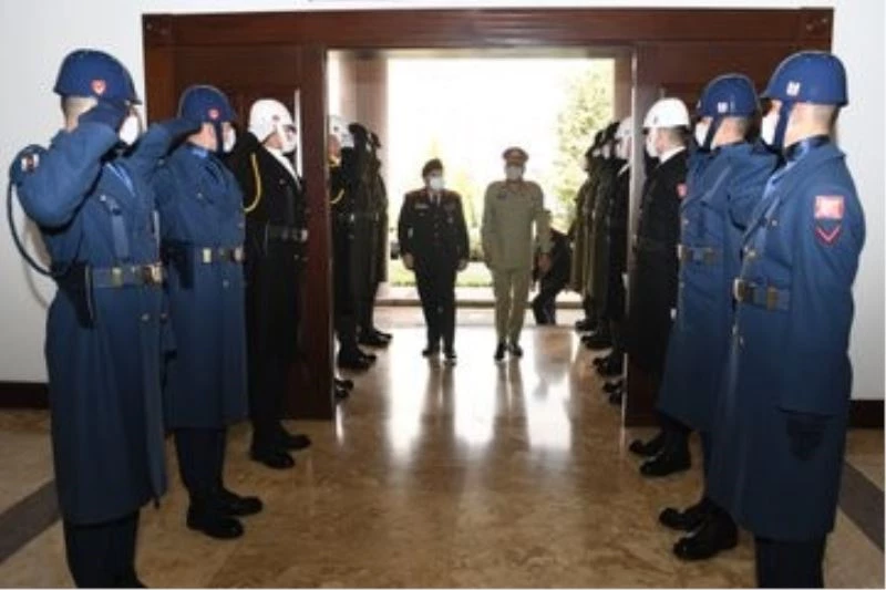 Genelkurmay Başkanı Güler, Pakistanlı mevkidaşı Raza ile görüştü
