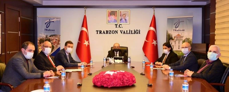 Esnaf temsilcileri Vali Ustaoğlu ile pandemi tedbirlerini değerlendirdi
