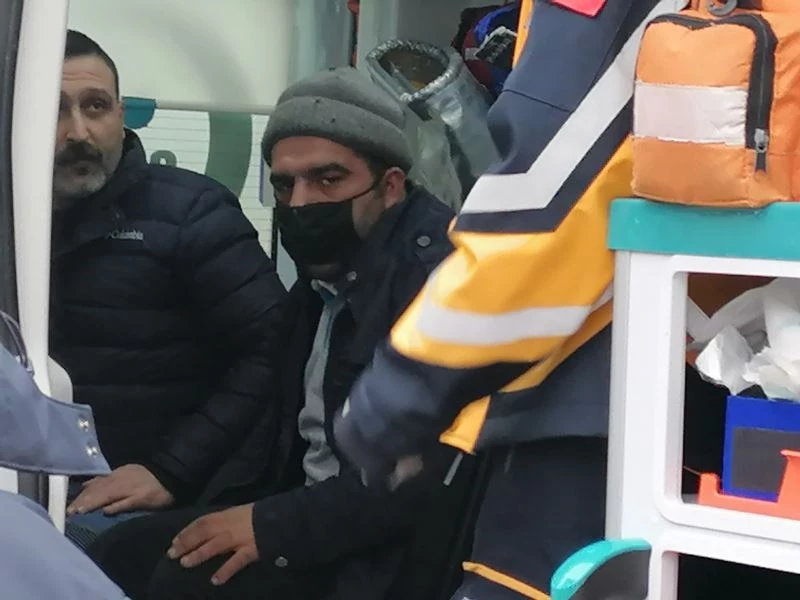 Yoldan geçen vatandaşın teklifi intihardan vazgeçirdi
