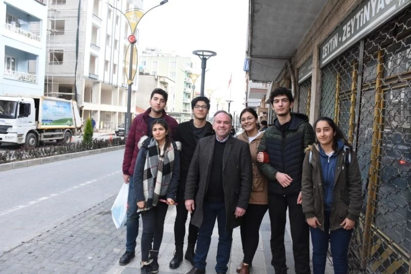 Germencik Belediyesi 296 öğrencinin YKS başvuru ücretini karşıladı
