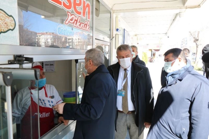 Vali Akın: “Kısıtlamaların kalkmasının devamlılığı bizlerin elinde”
