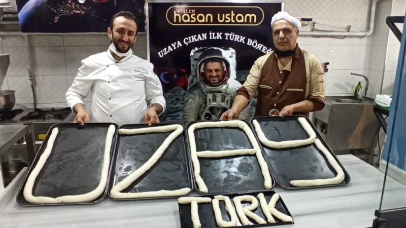 Uzaya börek göndermişti şimdi de kendisi gitmek istiyor
