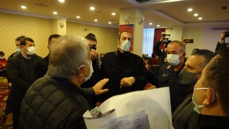 ÇED Toplantısında gergin anlar
