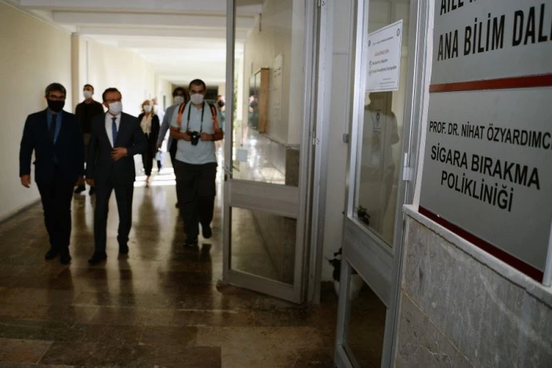 Bu polikliniğe gelenlerin yarısı sigarayı bırakıyor
