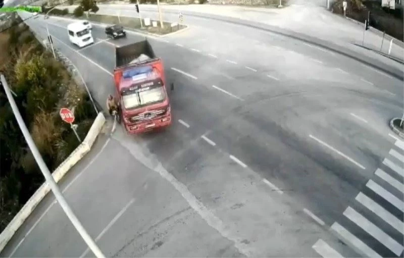 Osmaniye’de sürücülerin dikkatsizliği beraberinde kazaları getirdi