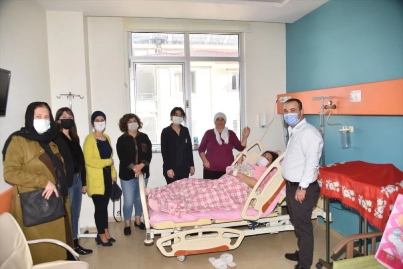 Anamur Belediyesinden yeni doğan bebeklere hoşgeldin ziyareti