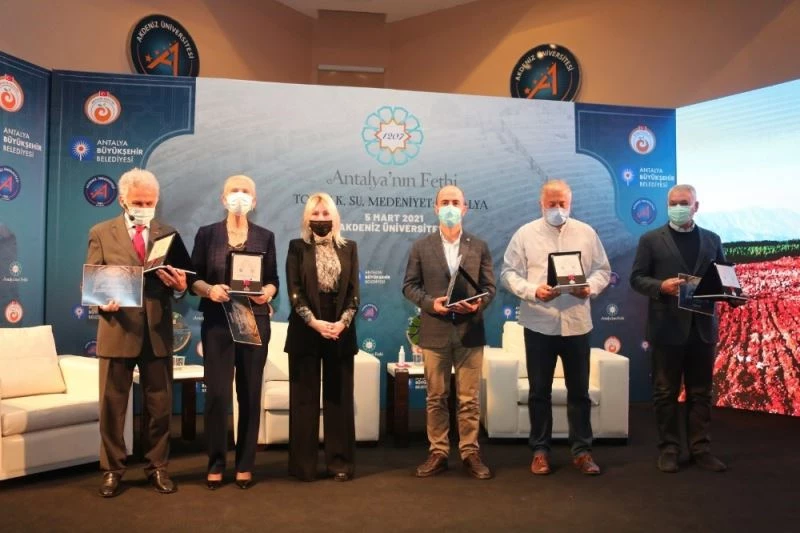 Antalya’nın Fethi’nin 814. yılı kutlamaları kapsamında ‘Toprak, Su, Medeniyet: Antalya’ Paneli
