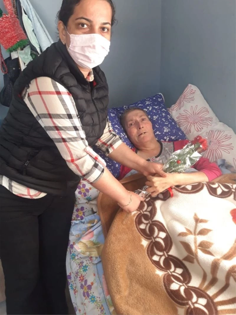 8 Mart’ta engelli kadınları  ve çilekeş annelerini unutmadılar
