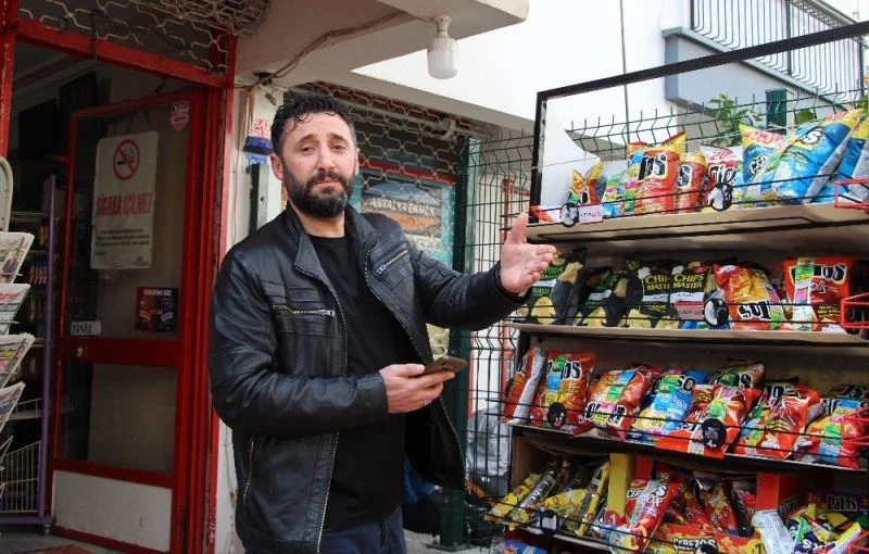 Cips standını rüzgara kaptıran marketçi: 