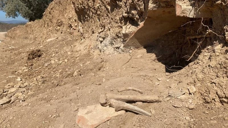 Bursa’da yol çalışmasında Bizans dönemi mezarları ve insan kemikleri bulundu
