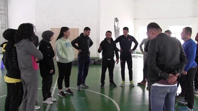 Bölgeye huzurun gelmesiyle köy gençleri polis olmak için haftanın 5 günü ter döküyor
