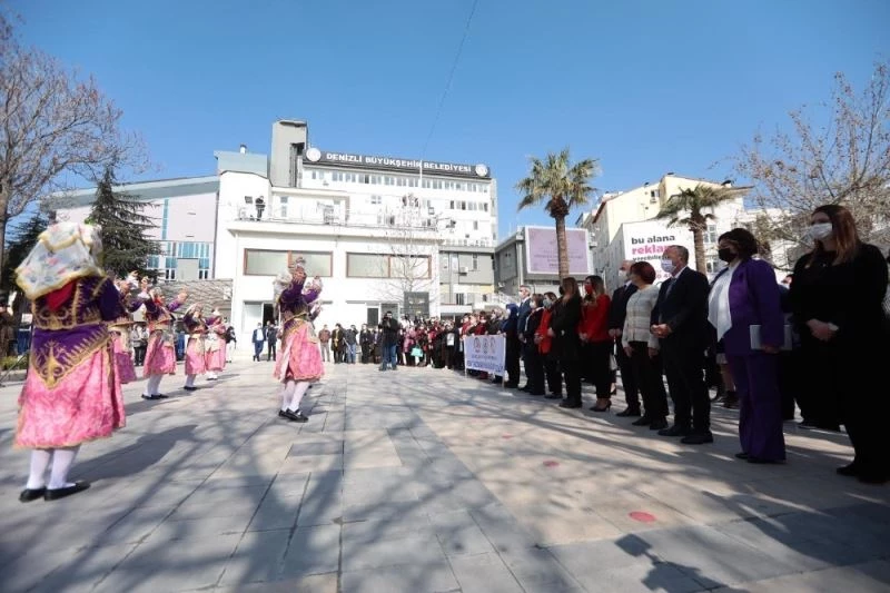 Vali Ali Fuat Atik, kadın personellerin Dünya Kadınlar Günü’nü kutladı

