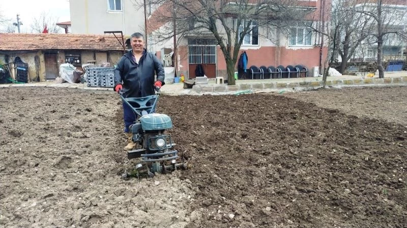 Hisarcık’ta motorlu çapa makineleri yaygınlaştı
