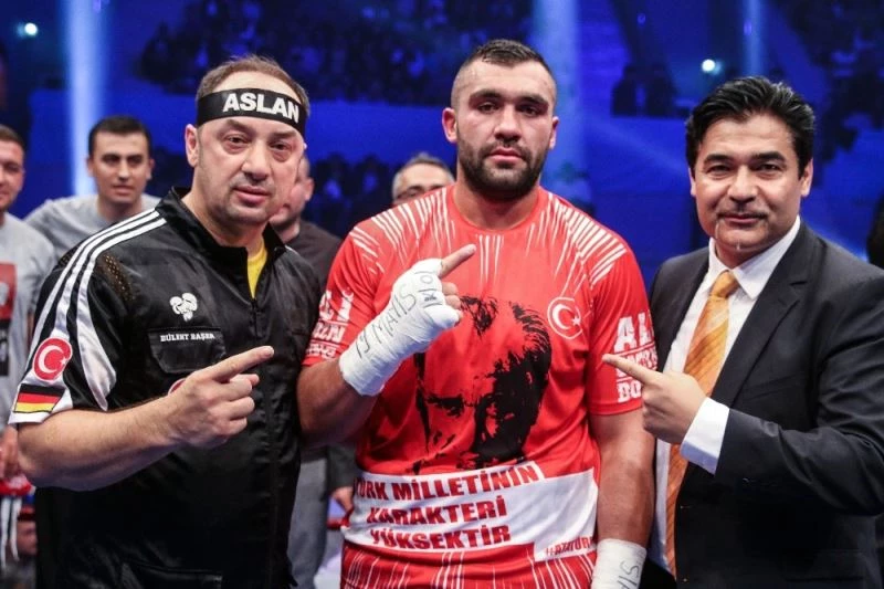 Ali Eren Demirezen, dördüncü Avrupa şampiyonluğu için ringe çıkacak
