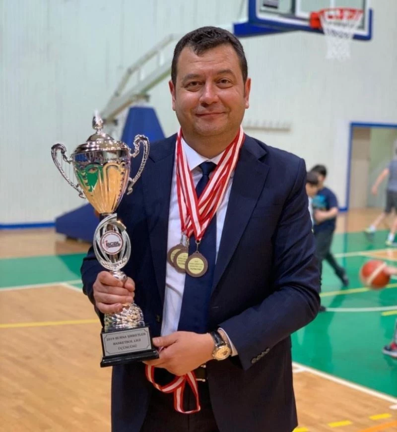 Bursaspor Yedek Yönetim Kurulu Üyesi Özgen Karadayı’dan istifa açıklaması
