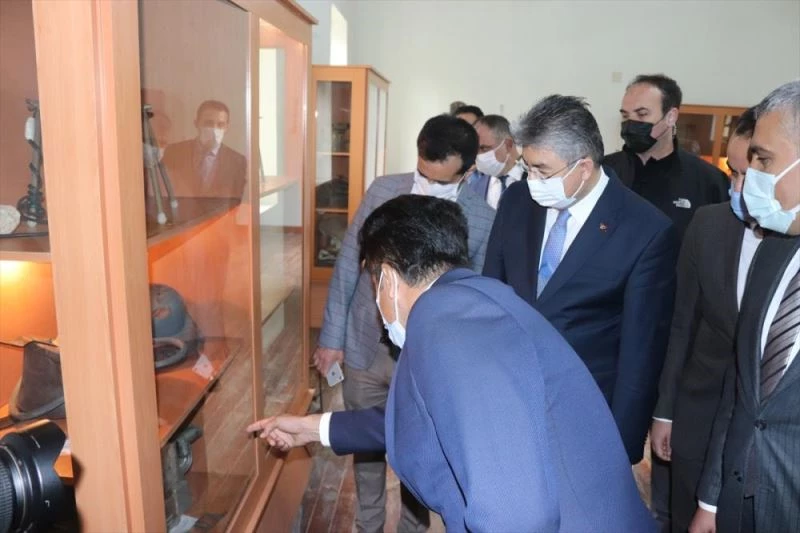 Osmaniye Valisi Yılmaz, eski Düziçi köy enstitüsü binalarında incelemede bulundu