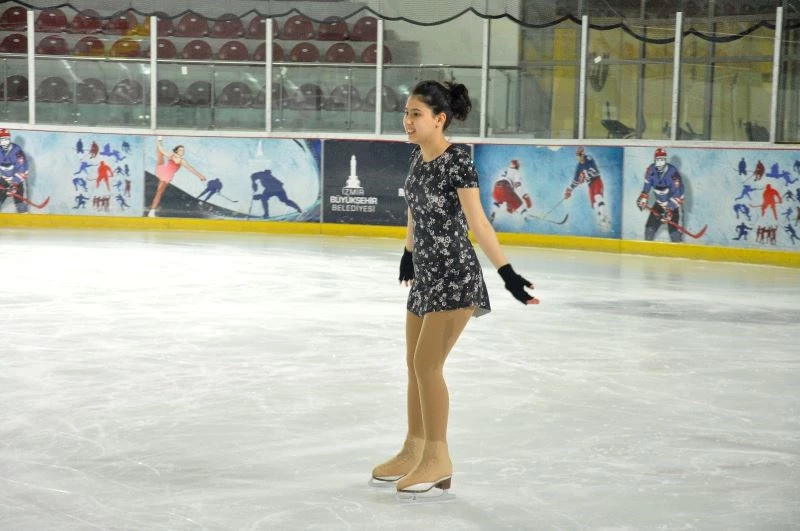 (Özel) Sıcağı sevmiyor diye buz patenine başladı, lisanslı sporcu oldu
