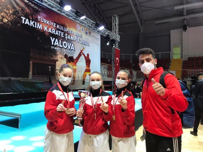 Denizli’nin altın kızlarından turnuva rekoru
