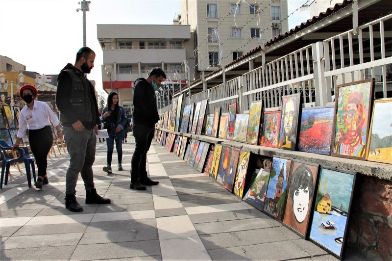 Şırnak’ta ortaokul öğrencileri ünlü ressamların 200 eserinin röprodüksiyonunu yaptı
