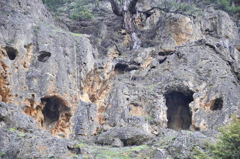 Kaya mezarlarına yoğun ilgi
