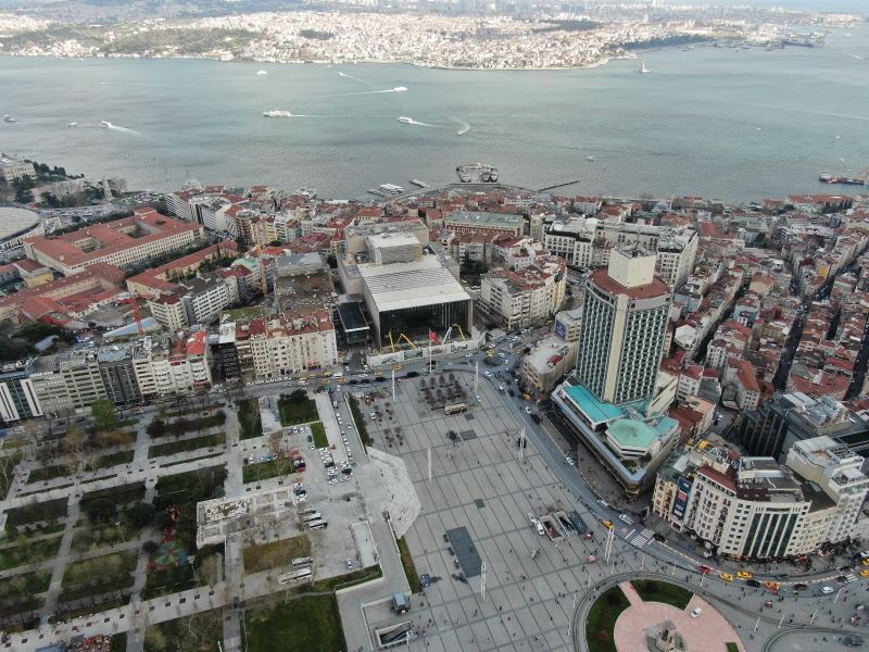 (ÖZEL) Atatürk Kültür Merkezi’ndeki dış cephesi son halini alıyor
