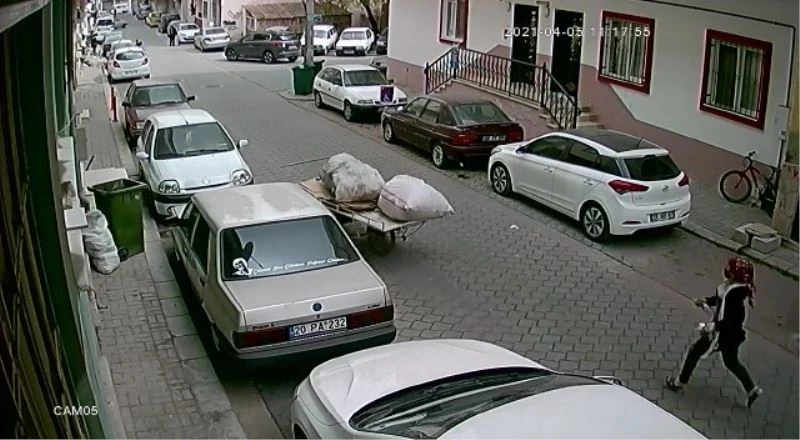 Kaza yapan kağıt toplayıcısından ilginç not; “Kazayı yapan kişiyim, geldim yoktunuz beni arayın”
