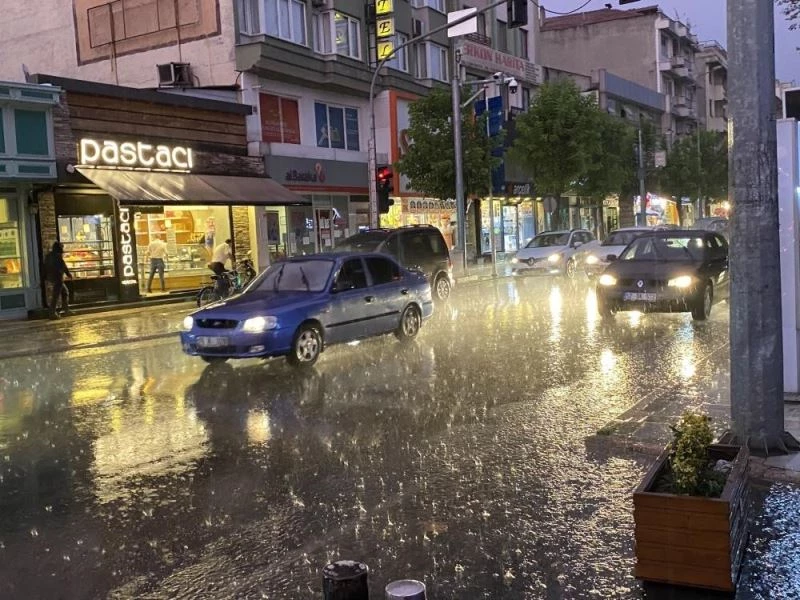 Düzce’ye 24 saatte 264.9 kilogram yağış düştü
