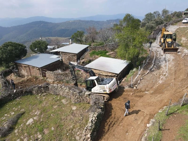 Yağcılar Mahallesi’ndeki yol sorununu Efeler Belediyesi çözdü
