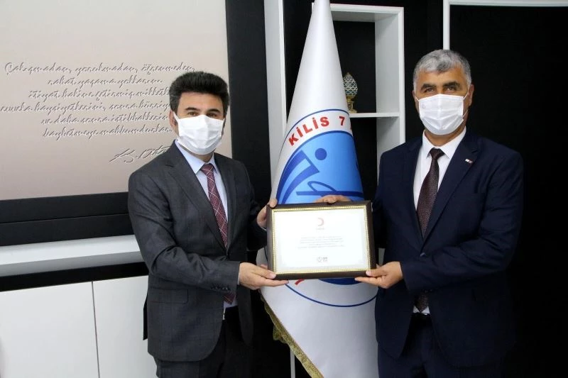 Rektör Karacoşkun tebrikleri kabul etti
