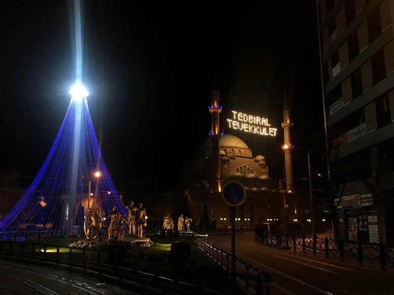 Bu yılın mahyası “Tedbir al, tevekkül et” mesajı taşıyacak
