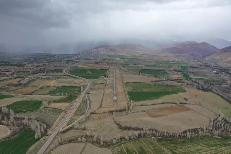 İlk yerli ve milli uçakların iniş yaptığı havaalanı ineklerin otlağı olmaktan kurtuluyor
