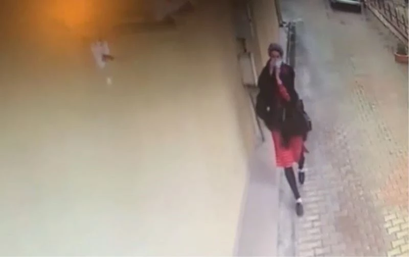 İlaçla ev sakinlerini uyuttu, bir kilo altınla kaçtı...Bu bakıcıyı bulana 20 bin lira ödül var...
