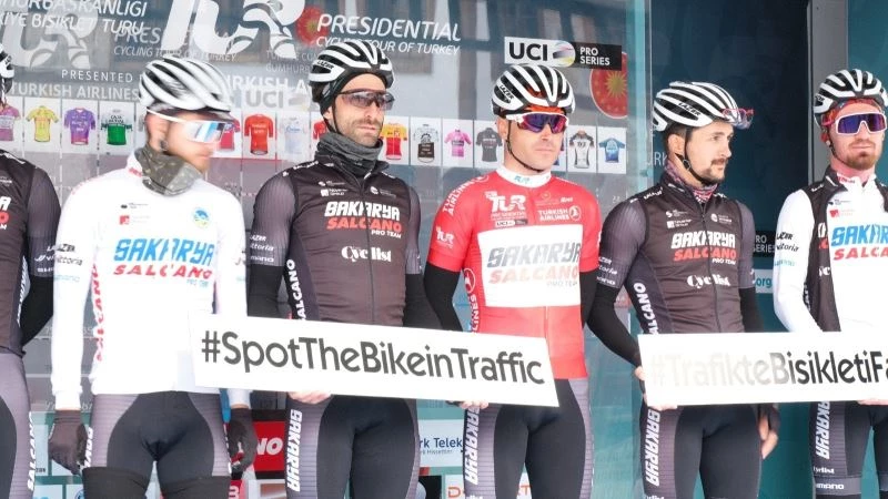 56. Cumhurbaşkanlığı Bisiklet Turu’nda sembol slogan podyuma taşındı
